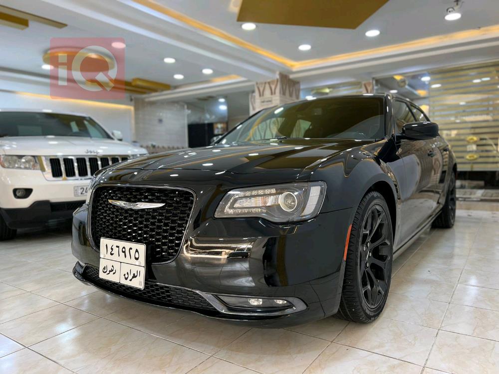 كرايسلر 300